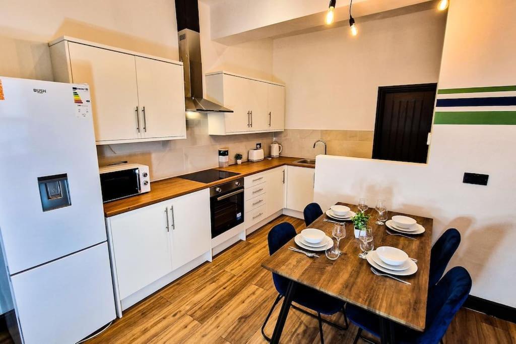 Beautiful Flat On Breck Road Daire Liverpool Dış mekan fotoğraf